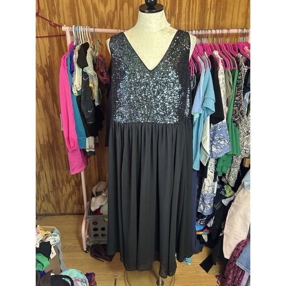 Torrid Mermaid Blue & Black Sequin Chiffon Skater Midi Dress V-Neck NWT Size 20 - Picture 2 of 12